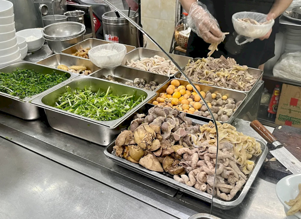 Hàng phở gà Thìn Béo